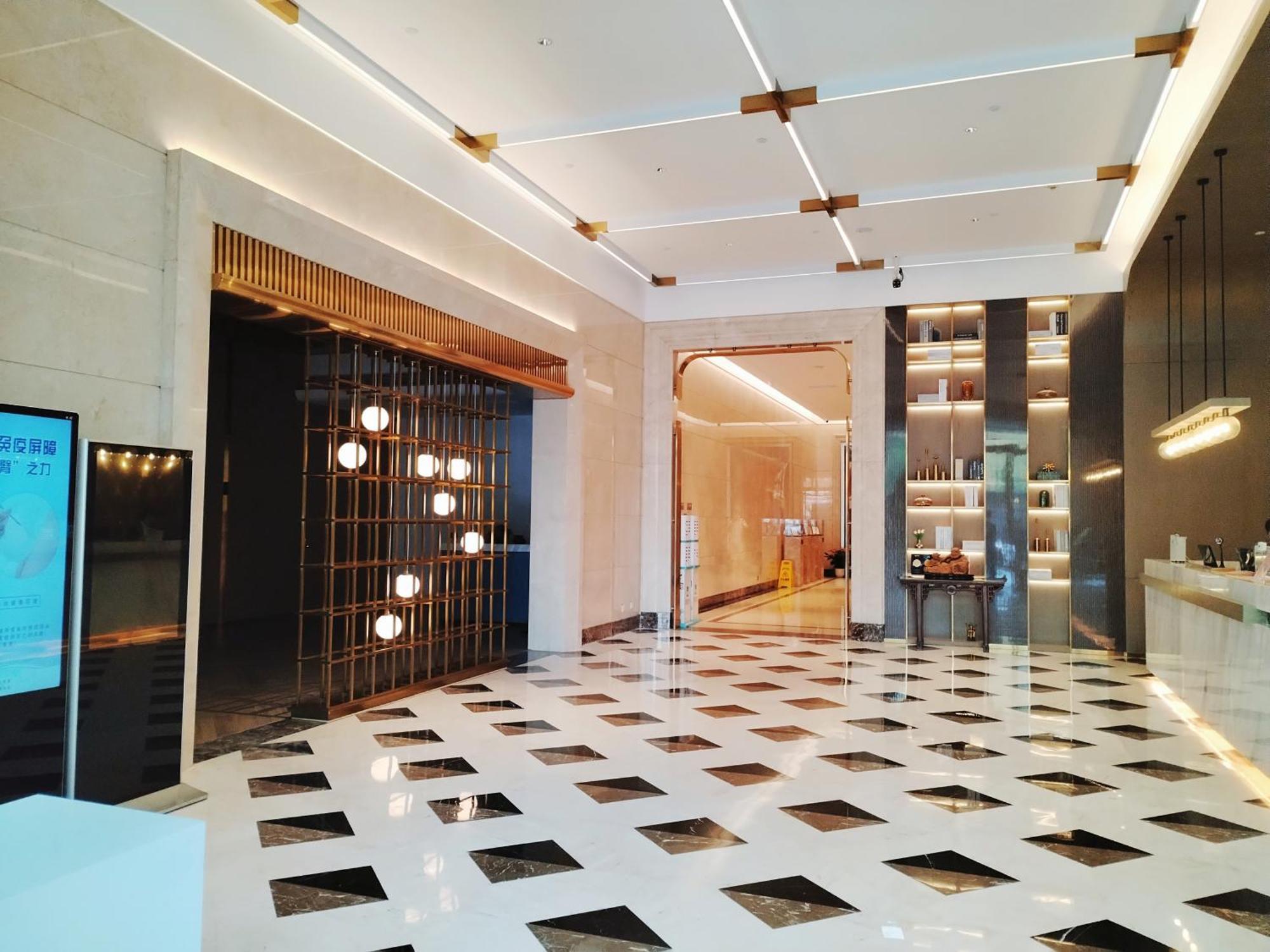 Ht Legend Hotel Changgang Metro Station Exit F -Direct To Canton Fair Buitenkant foto