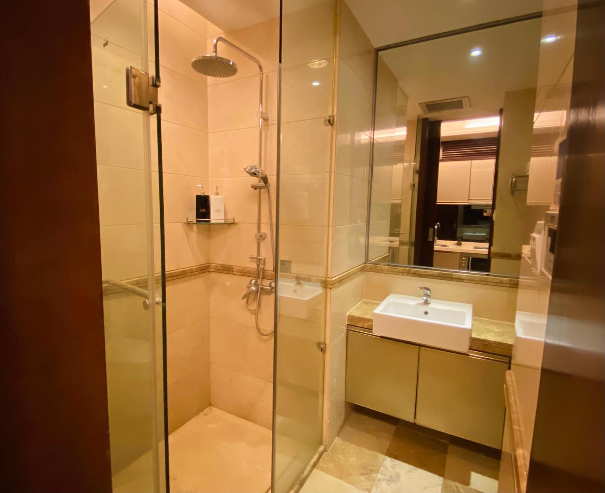 Ht Legend Hotel Changgang Metro Station Exit F -Direct To Canton Fair Buitenkant foto